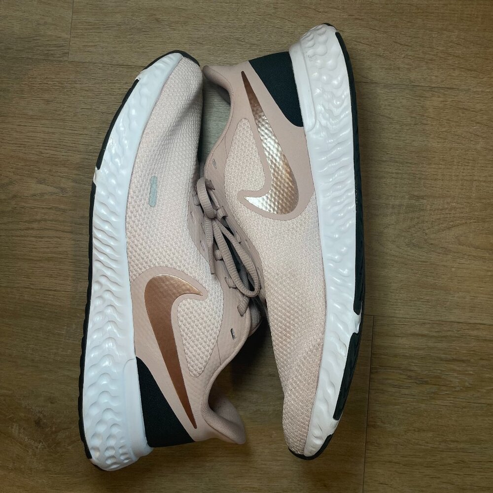 Nike Revolution 5 - Women's Road Running Shoes